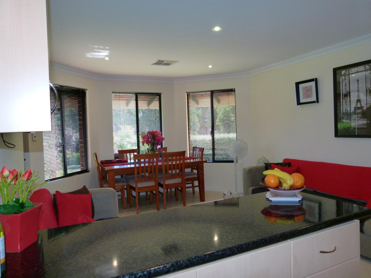 Seatrees Accommodation Yanchep Exterior photo